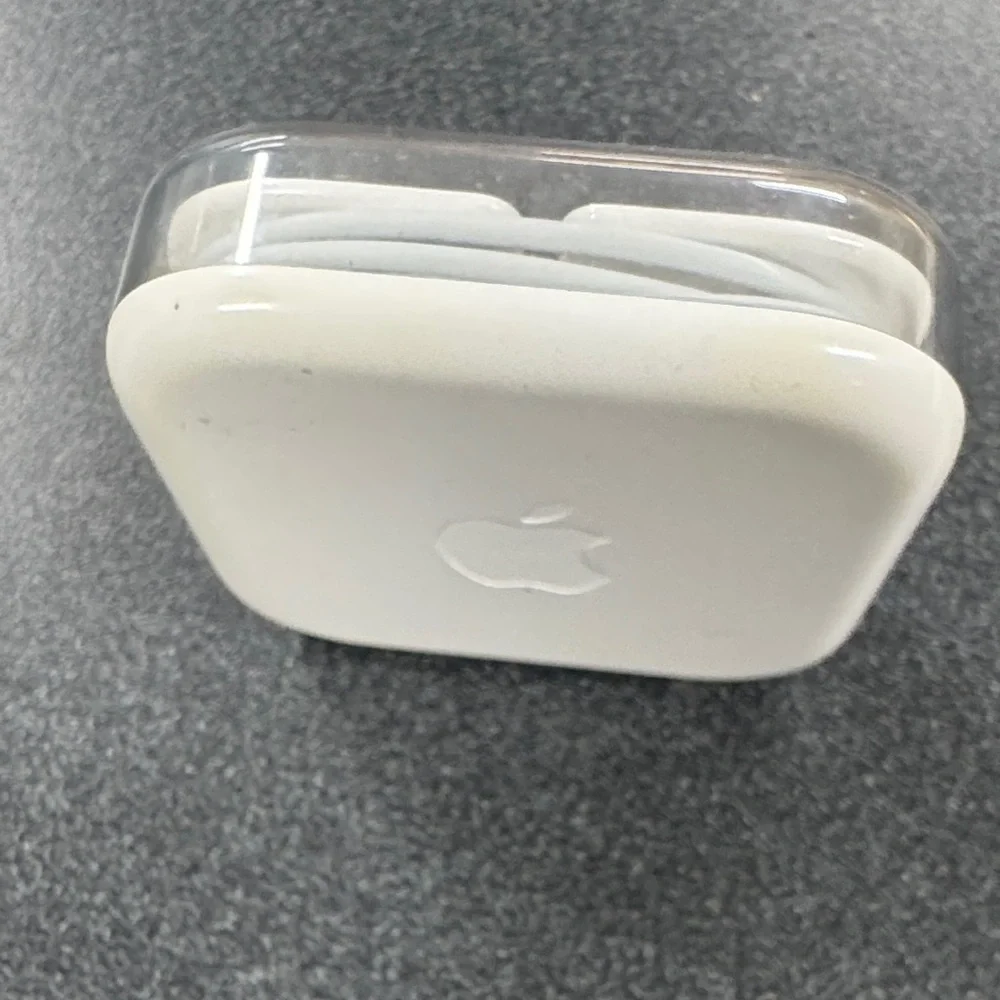 Apple EarPods with Clear Case